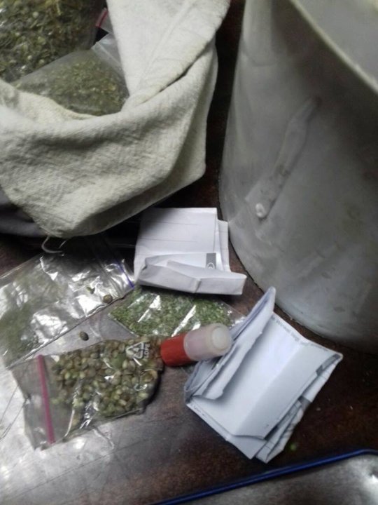 У Луцьку затримали 3-ох чоловіків, які організували нарколабораторію. ФОТО