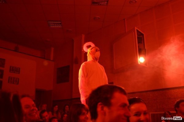 Театр «ГаРмИдЕр» «торгував» українськими жінками. ФОТО