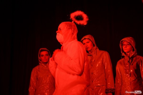 Театр «ГаРмИдЕр» «торгував» українськими жінками. ФОТО