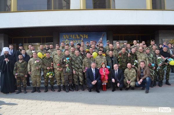 У Луцьку зустрічали героїв, які повернулися з АТО. ФОТО