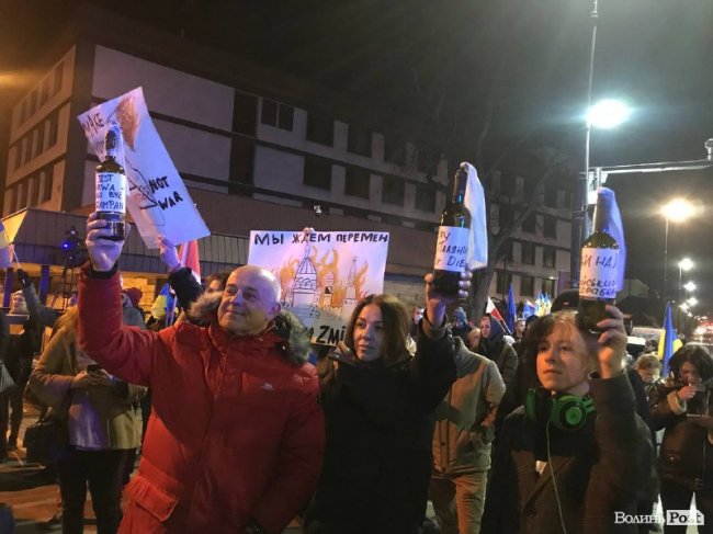 «Слава ЗСУ»: волинська студентка показала антипутінський мітинг у Варшаві. ФОТО 