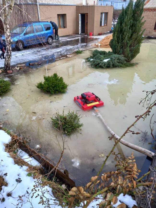 У селі під Луцьком затопило будинок