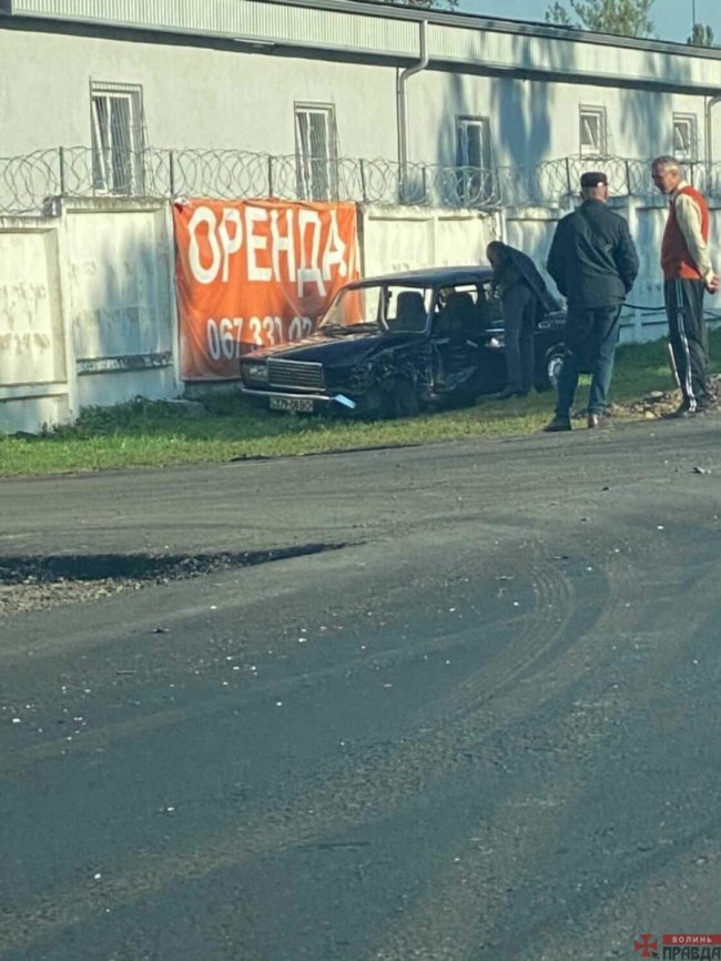 На Ківерцівській у Луцьку не розминулися два автомобілі. ФОТО