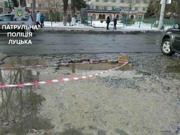 Сказали, за що відремонтують луцькі дороги, які «зійшли зі снігом»