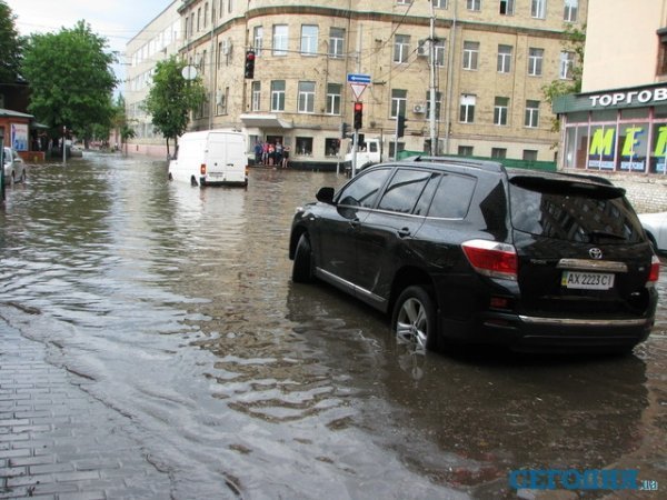 Харків затопило. ФОТО. ВІДЕО