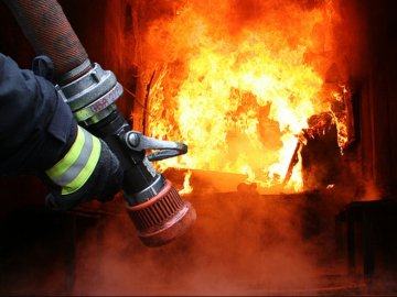 У Луцьку горів житловий будинок