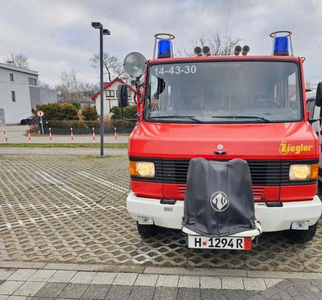 Місто в Німеччині передало Ковелю чотири автомобілі