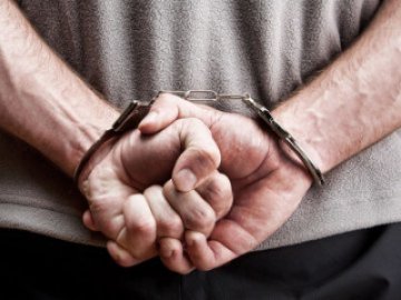 Гоп-стоп по-луцьки: зловили банду, яка побила і пограбувала чоловіка. ВІДЕО