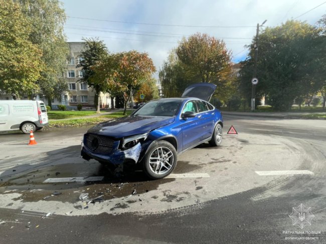 У Луцьку на Молоді зіткнулися три автівки У Луцьку на Молоді зіткнулися три автівки