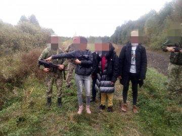 На Волині затримали чотирьох кубинців-нелегалів. ФОТО. ВІДЕО