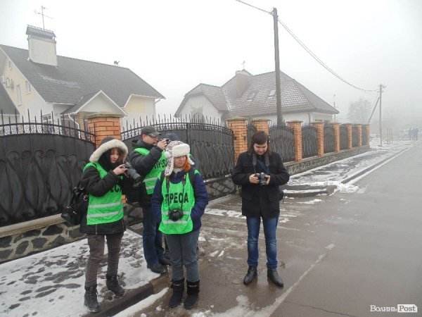 Як Автомайдан колядував у Клімчука. ВІДЕО