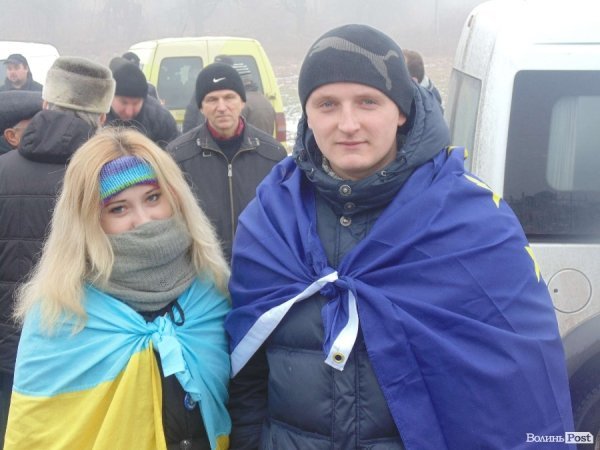 Як Автомайдан колядував у Клімчука. ВІДЕО