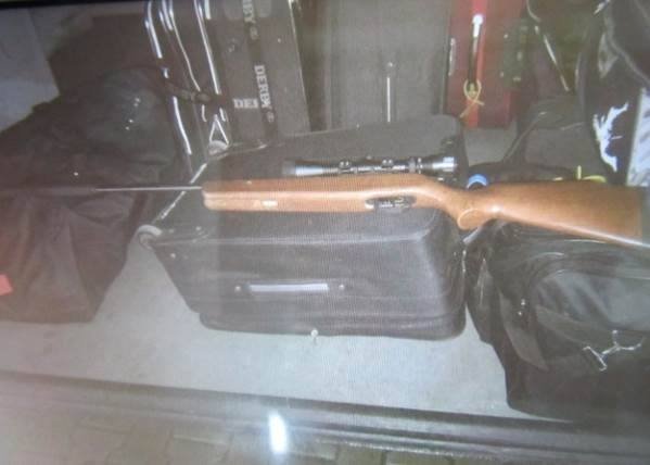У варшавському автобусі прикордонники знайшли зброю. ФОТО