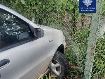 У Ковелі п'янючий водій в'їхав у паркан