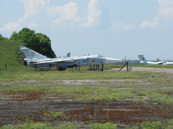 Луцьк авіаційний: літаки на військовому аеродромі. ФОТО