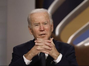 Байден не вважає звірства у Бучі геноцидом українського народу, але введе санкції проти РФ
