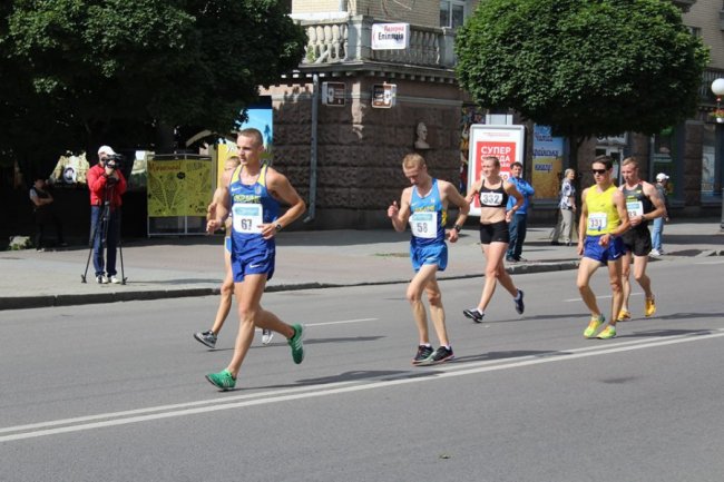 У центрі Луцька відбулися міжнародні змагання зі спортивної ходьби