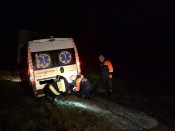 На Волині карети «швидкої» запізнюються через ями на дорогах