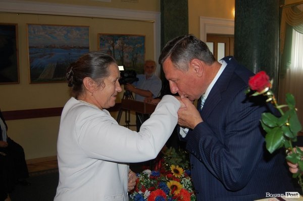 У Луцьку нагородили 36 матерів-героїнь. ФОТО