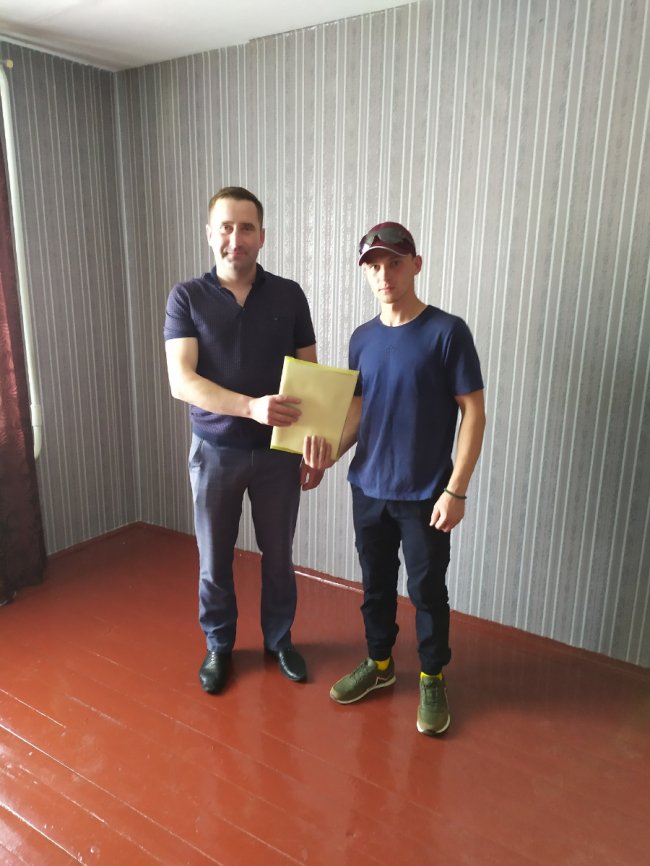 Волинська громада придбала житло дитині-сироті