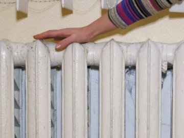 Від сьогодні в домівках лучан буде тепло
