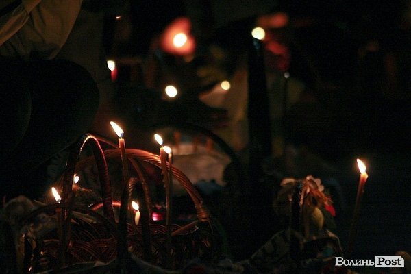 Пасхальна ніч у центрі Луцька. ФОТО
