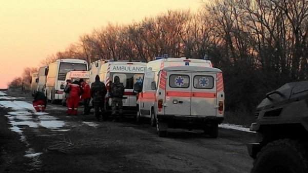 З'явилися фото та відео обміну полоненими між силовиками та терористами