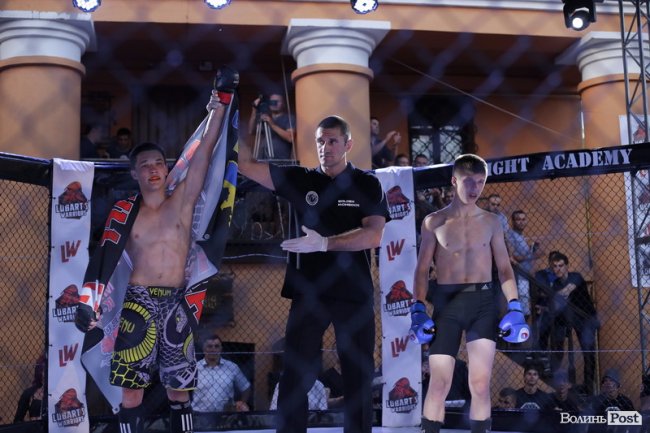 Турнір зі змішаних єдиноборств у Луцькому замку: як це було