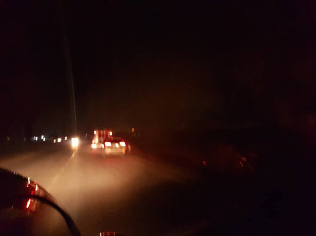 У Ковелі намагаються загасити пожежу на полі. ФОТО