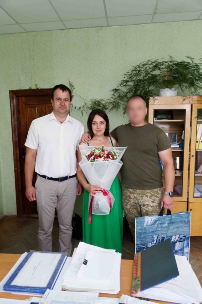 На Волині військовий побрався зі своєю коханою