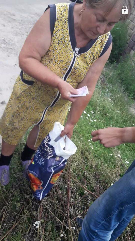 Оптом і в роздріб: лучанку зловили на продажі сурогату