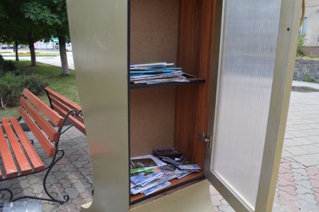 До Дня Незалежності у Ковелі оновили пункт буккросингу