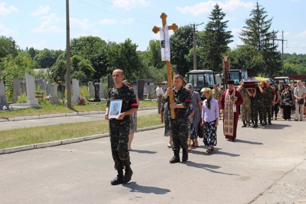 Луцьк попрощався із героєм АТО. ФОТО