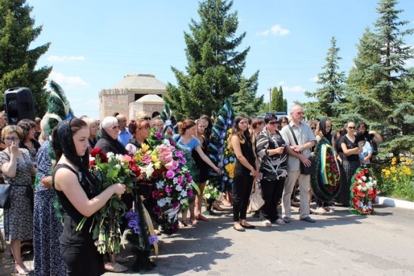 Луцьк попрощався із героєм АТО. ФОТО