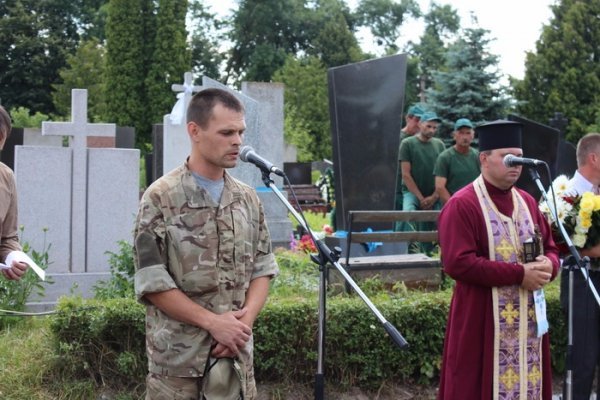 Луцьк попрощався із героєм АТО. ФОТО