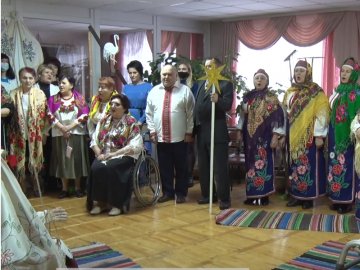 У Луцьку мешканці геріатричного пансіонату власноруч зробили музей. ВІДЕО