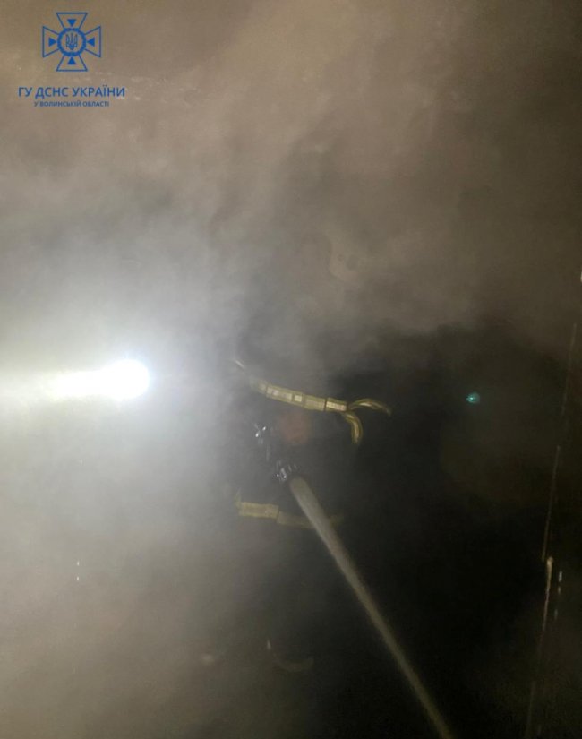На Волині горіли два житлові будинки