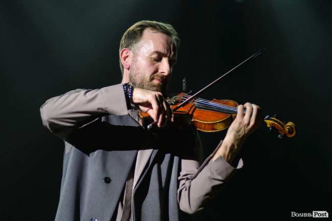 У Луцьку відгримів концерт скрипаля-рекордсмена Олександра Божика. ФОТОРЕПОРТАЖ