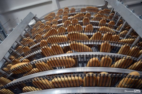 Як у Луцьку печуть хліб. ФОТО