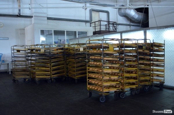 Як у Луцьку печуть хліб. ФОТО