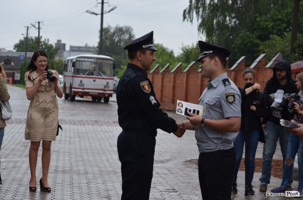 У Луцьку поліцейські отримали нові погони і звання. ФОТО