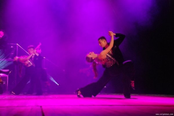 Танці пам’яті Майкла Джексона у Луцьку. ФОТО