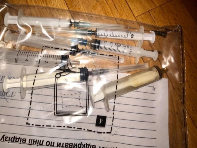 На Волині чоловік у помешканні організував підпільну нарколабораторію. ФОТО