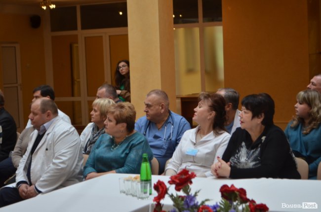 «Не ноу-хау, а реальність»: на даху волинської лікарні встановили сонячну електростанцію. ФОТО