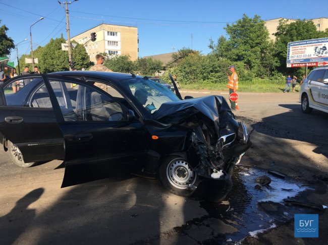 На Волині зіткнулися легковик та вантажівка, є потерпілі. ФОТО. ВІДЕО