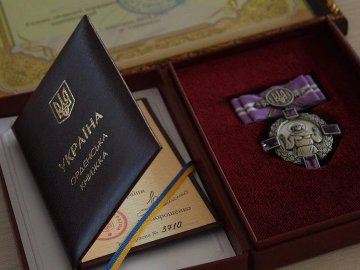 Зеленський нагородив чимало волинян до Дня Конституції 