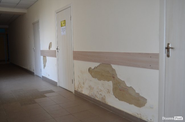 Введення в оману: у луцькій поліклініці прокоментували заяви про поганий ремонт