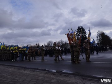 На Волині провели в останню путь Героя Олександра Смолярчука