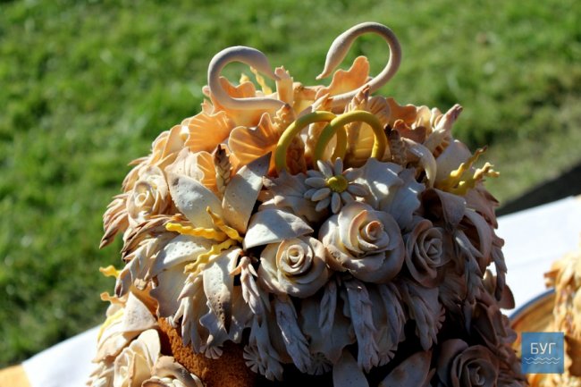 До Володимира привезли короваї з усієї області. ФОТО