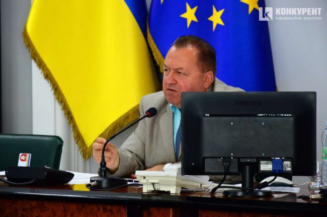 Які автівки, статки та квартири вказані у деклараціях керівництва Луцька